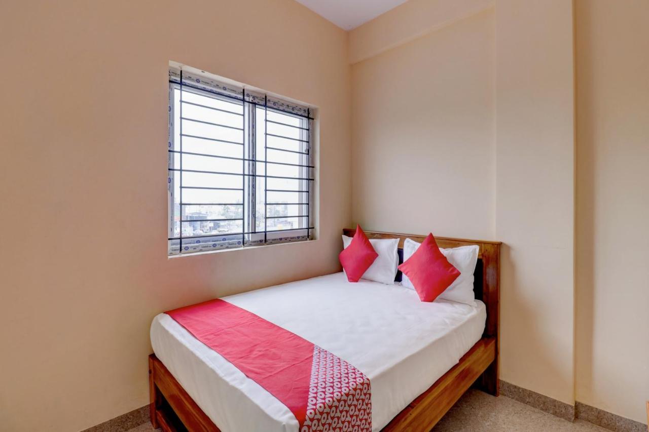 Oyo Flagship Golden Treasury Hotel Bangalore Ngoại thất bức ảnh